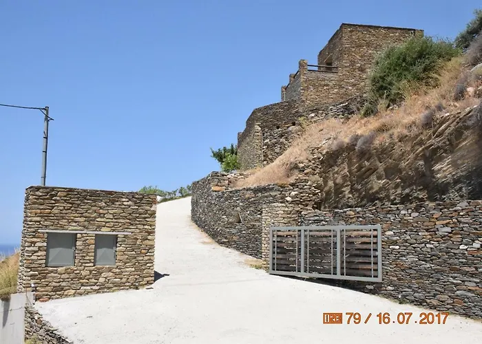 בית נופש Sea View Stone Episkopion (Andros)
