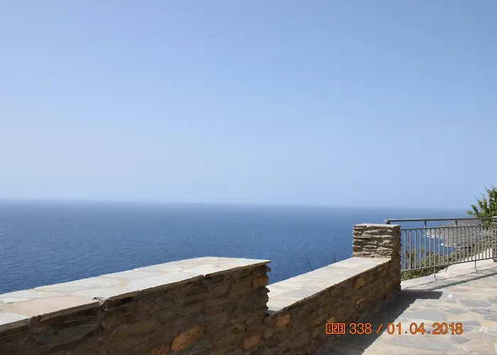 בית נופש Sea View Stone Episkopion (Andros)